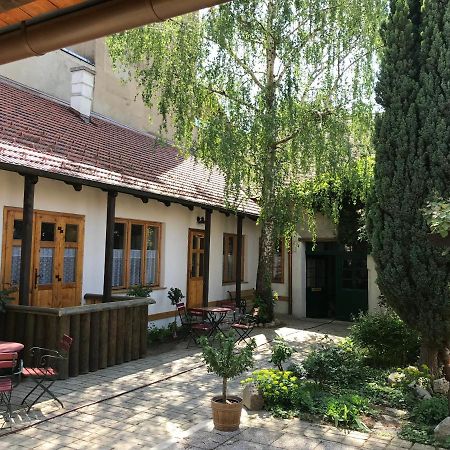 Scheinerhaus Laa an der Thaya Exterior foto
